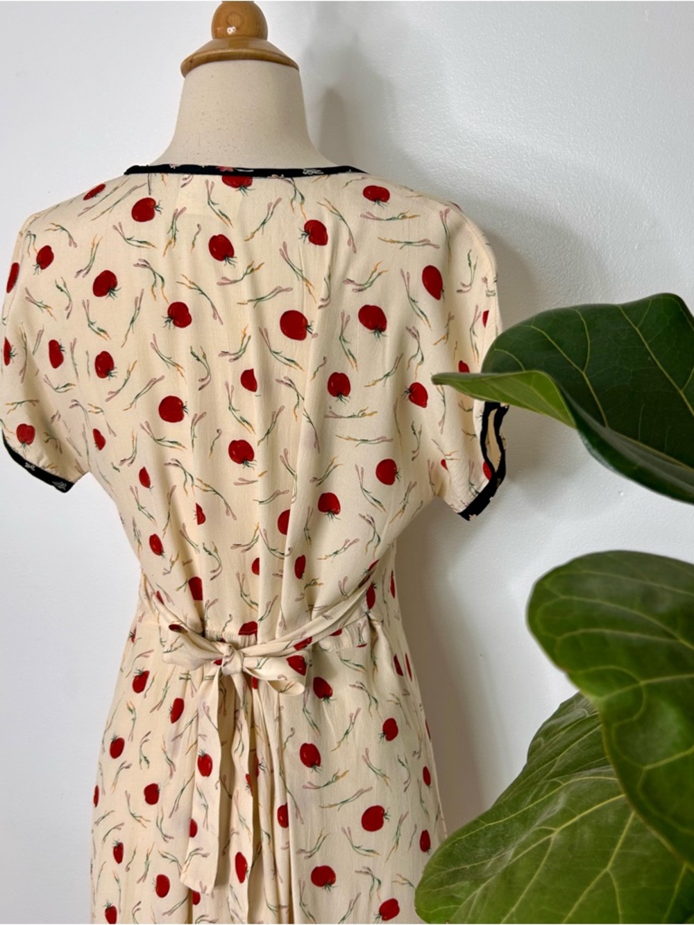 Vintage Zoe California tomato and chive print midi dress - Picture 6 of 6